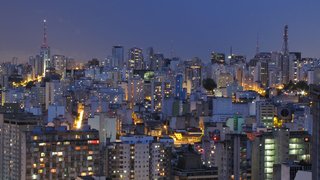 Modern Megacities Put in Perspective by Charles and Ray Eames - Photo 6 of 7 -