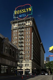 The former luxury hotel, Rosslyn Hotel Apartments, opened its doors on Fifth and Main in Downtown L.A. in 1923, and was once one of the largest luxury hotels on the West Coast. The Beaux Arts building now provides homes and services for people in need, using preservation as a tool to integrate affordable housing into market-rate neighborhoods.