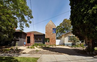 From the street, only the main house and one adjoining addition are visible, belying the spacious extension at the back. The architects call this the "Tardis effect," named for the time machine on Dr. Who that looks much smaller on the outside than it does within.