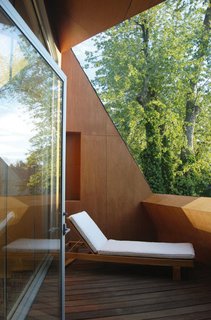 Birdhouse Residence by Adam Sokol - Photo 3 of 5 -