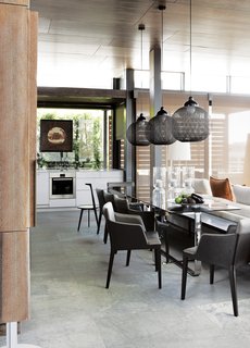 A Sophisticated Penthouse in Cape Town - Photo 4 of 6 -