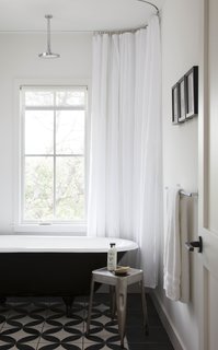 Modern Take on a Texas Farmhouse - Photo 4 of 8 -