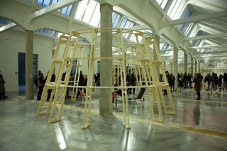 Salone attendees fill the space on Viale Umbria.