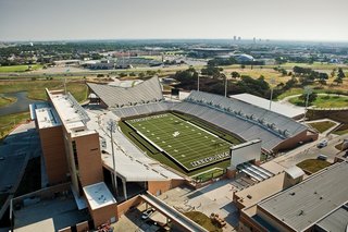 7 Green and Repurposed Sports Stadiums - Photo 4 of 7 -