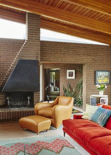Hilton’s rounded-form Balzac collection, which debuted in the early 1990s, continues to be a bestseller.