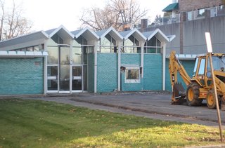 Midcentury Modern Building in Lexington, Kentucky Faces Looming Demolition - Photo 4 of 6 -