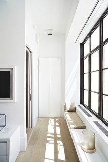 5 Great Rooms from New Dutch Apartment Huys in New York City - Photo 6 of 6 -