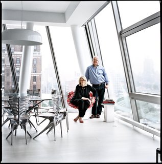 Eye in the Sky: Urban Apartment Overlooking NYC's The High Line - Photo 2 of 9 -