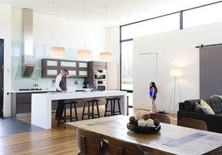 This Rural Retreat Brings a Family Together, Without Making Them Give Up Their Gadgets - Photo 2 of 6 -