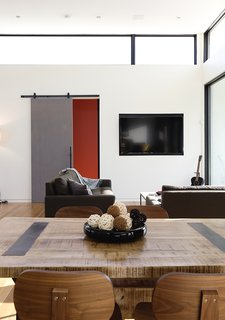 This Rural Retreat Brings a Family Together, Without Making Them Give Up Their Gadgets - Photo 3 of 6 -