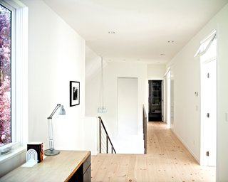 Modern Gabled House in Portland - Photo 5 of 9 -