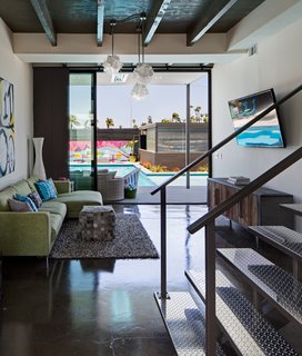 A Dull Stucco Home Becomes a Modern California Oasis - Photo 7 of 10 -