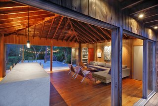 This airy abode on Fire Island Boulevard from 1961 is the first beach house designed by Gifford. It was retored and updated by current owner Charles Renfro of the architectural firm Diller Scofidio + Renfro and his friend Anne Nixon of Brooklyn Office.