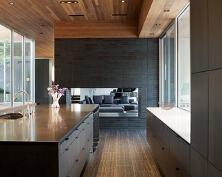 A Bold Home Creatively Combines Curves and Modern Lines - Photo 5 of 10 -
