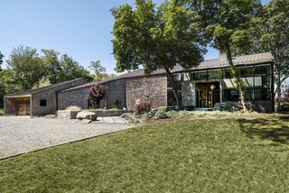 Built in 1985 by architects Jeter, Cook and Jepsen, this mid-century modern home enjoys thrilling views of Lords Cove, Calves Island and the Connecticut river through brilliant glass walls. Sprawling almost 6,000 square feet, this is a truly exceptional residence with a wide array of amenities.