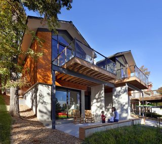 Modern Lake House in Missouri - Photo 9 of 9 -