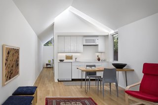 the bellini chair by yliving dwell