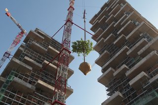 Pair of Skyscrapers Sneak a 2,800-Plant Park into Milan - Photo 2 of 5 -