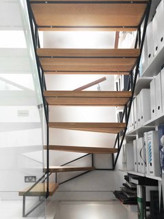 A Tiny Live/Work Addition Crowns a Historic London House - Photo 4 of 7 -