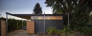 A Blissful Retreat Replaces a Scrap-Filled Yard in Seattle - Photo 7 of 7 -