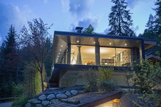 A Mountain Hideaway Plants a Green Roof in the French Alps - Photo 2 of 8 -
