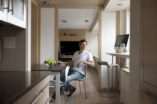 Raydoor Brings Art to Sliding Door Systems - Photo 2 of 5 -