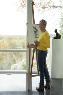 Kolbe’s dedication to providing windows for visionaries allowed Strait to create the workspace of her dreams. Surrounded by glass, she consistently gains inspiration from the light that streams through and the way it changes throughout the day.