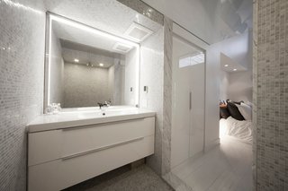A Transformative Attic Renovation in Montreal - Photo 5 of 6 -