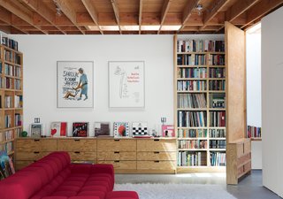 When Libby May and Eoghan Mahony purchased a 1950s post-and-beam house in Los Angeles’ Santa Monica Canyon, they envisioned someday transforming the garage and adjoining workshop into livable space, with an office for each of them and a family room they could share with their sons, Wes, 14, and Duncan, 10.