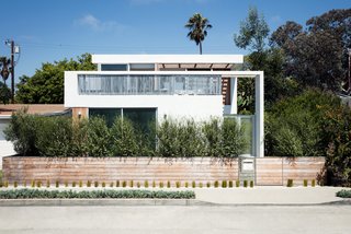 Amid a Hotbed of Architecture, This Home Holds Its Own