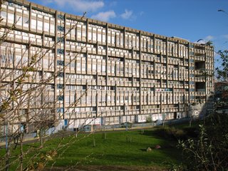 Hero or Villain? London’s Robin Hood Gardens Will Be Torn Down After Decades of Dividing Critics - Photo 1 of 4 -