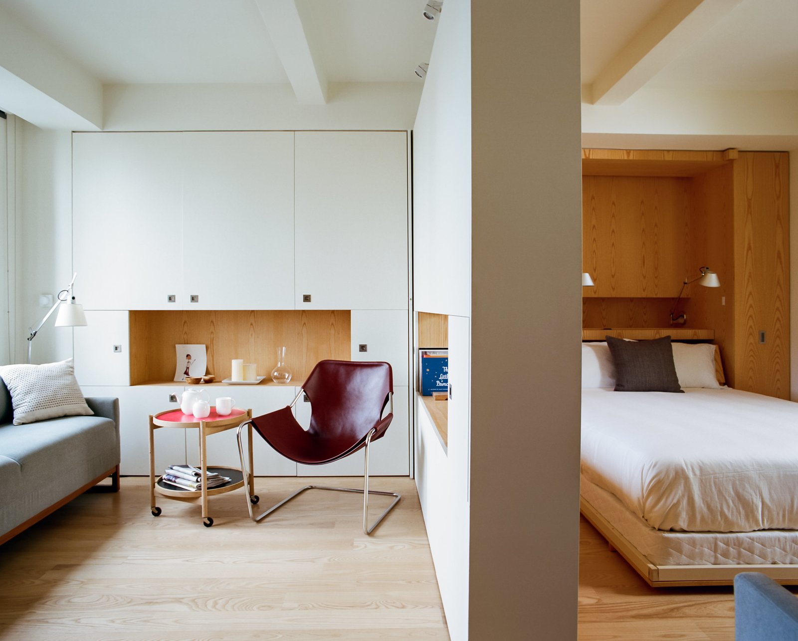 16 Modern Murphy Bed Designs That Magically Create More Space