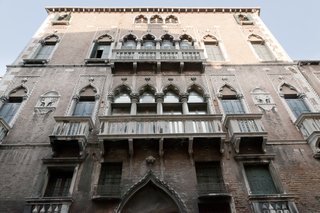 The building is located in Venice's city center, near Piazza San Marco. 