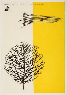 Lucienne Day’s Black Leaf tea towel for Thomas Somerset (1959) exemplifies her fascination with modern art and plant life. Image courtesy of The Robin & Lucienne Day Foundation. Collection of Jill A. Wiltse and H. Kirk Brown III, Denver. 