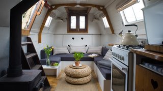 Spend the night on this steampunk-meets-cottage canal boat, and rise to the sounds of birdsong on London's River Thames.