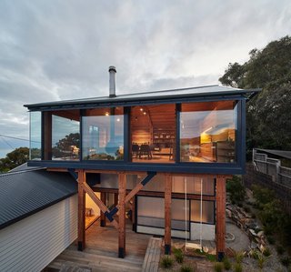 A Great Ocean Road Shack With a View Gets a Sustainable Update - Photo 1 of 11 -