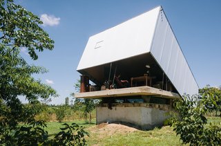 Shape-Shifting Architecture: 10 Buildings That Move or Change Form - Photo 10 of 24 -