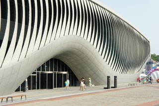 Shape-Shifting Architecture: 10 Buildings That Move or Change Form - Photo 24 of 24 -