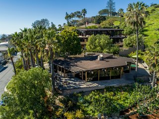 A 1974 Masterpiece Is Put on the Market by a Family Friend of the Late Julius Shulman - Photo 12 of 12 -