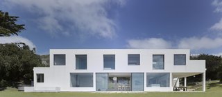 An Architect's Big “Little Cottage” That You Can Rent on the South Coast of Cornwall - Photo 1 of 10 -