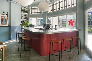 5 Interesting and Surprising Asian Eateries Around the World - Photo 1 of 11 -