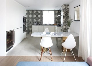 See How This Colorful Hong Kong Apartment Was Made to Feel Bigger Than it Actually Is - Photo 2 of 7 -