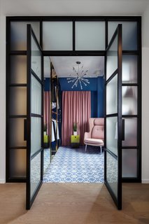 See How This Colorful Hong Kong Apartment Was Made to Feel Bigger Than it Actually Is - Photo 6 of 7 -