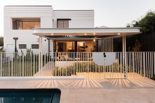 A Heritage Art Deco House in Australia Gets a Modern Update - Photo 1 of 11 -