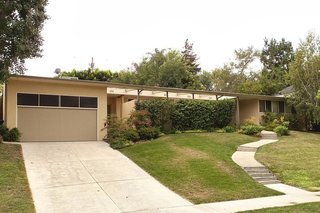 Case Study House #1 by Julius Ralph Davidson in the Los Angeles neighborhood of Toluca Lake. 