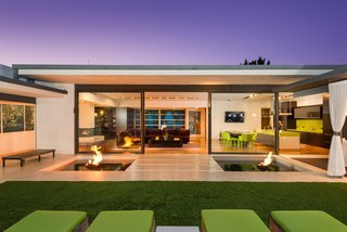 ‘Friends’ Star Matthew Perry’s Midcentury Stunner in the Hollywood Hills Is For Sale - Photo 3 of 10 -
