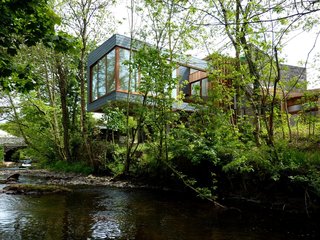 A Hovering House in the Welsh Hills That You Can Call Your Own For a Week - Photo 1 of 8 -