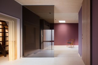 A Minimalist Townhouse Provides Serene Accommodations in Historic Kyoto - Photo 7 of 12 -