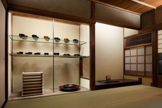 A Minimalist Townhouse Provides Serene Accommodations in Historic Kyoto - Photo 10 of 12 -