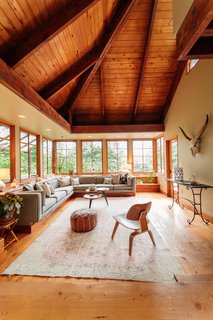 Repurposed Ship Materials and 100-Year-Old Beams Make Up This Tree House-Like Home - Photo 2 of 18 -